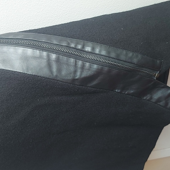 NWT Tristan Wool Mini Skirt - Picture 2 of 6